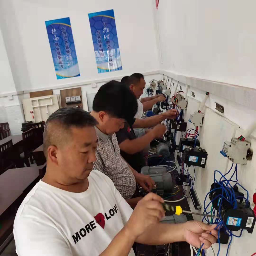 厦门海沧东孚电工技能现场培训