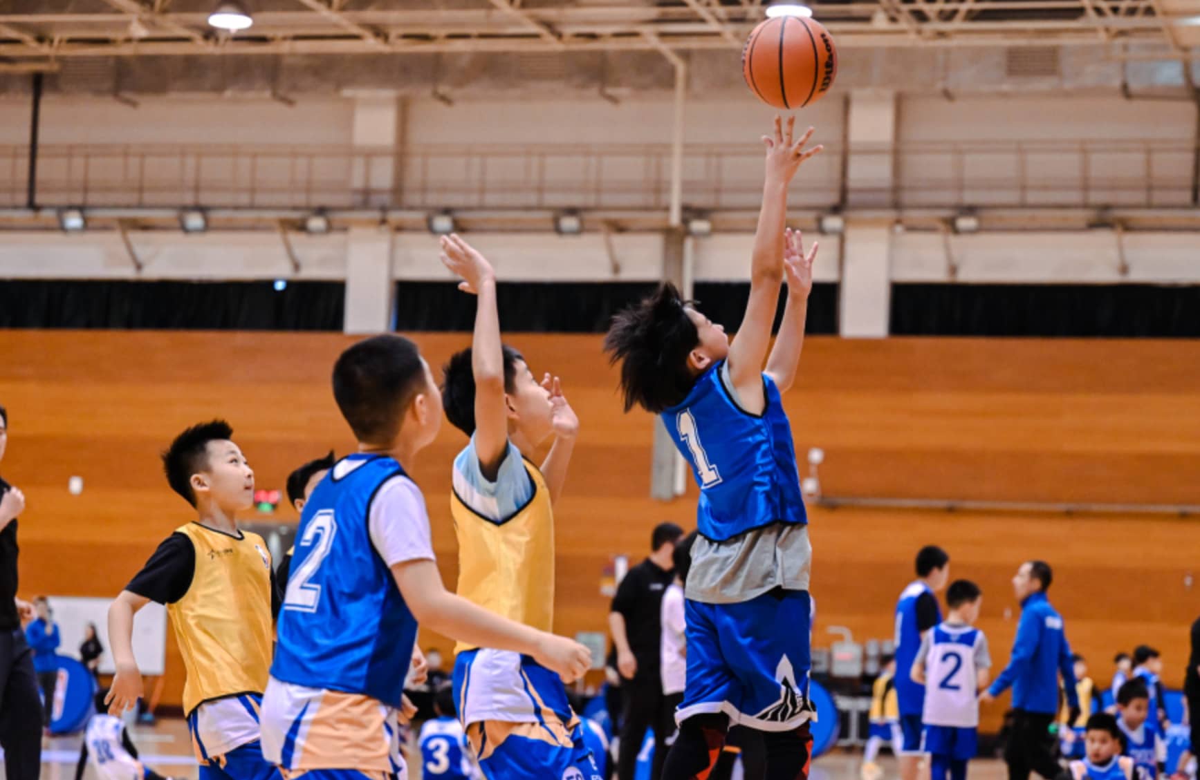 三分钟带您了解东方启明星打造打造全方位个性化的篮球课程！