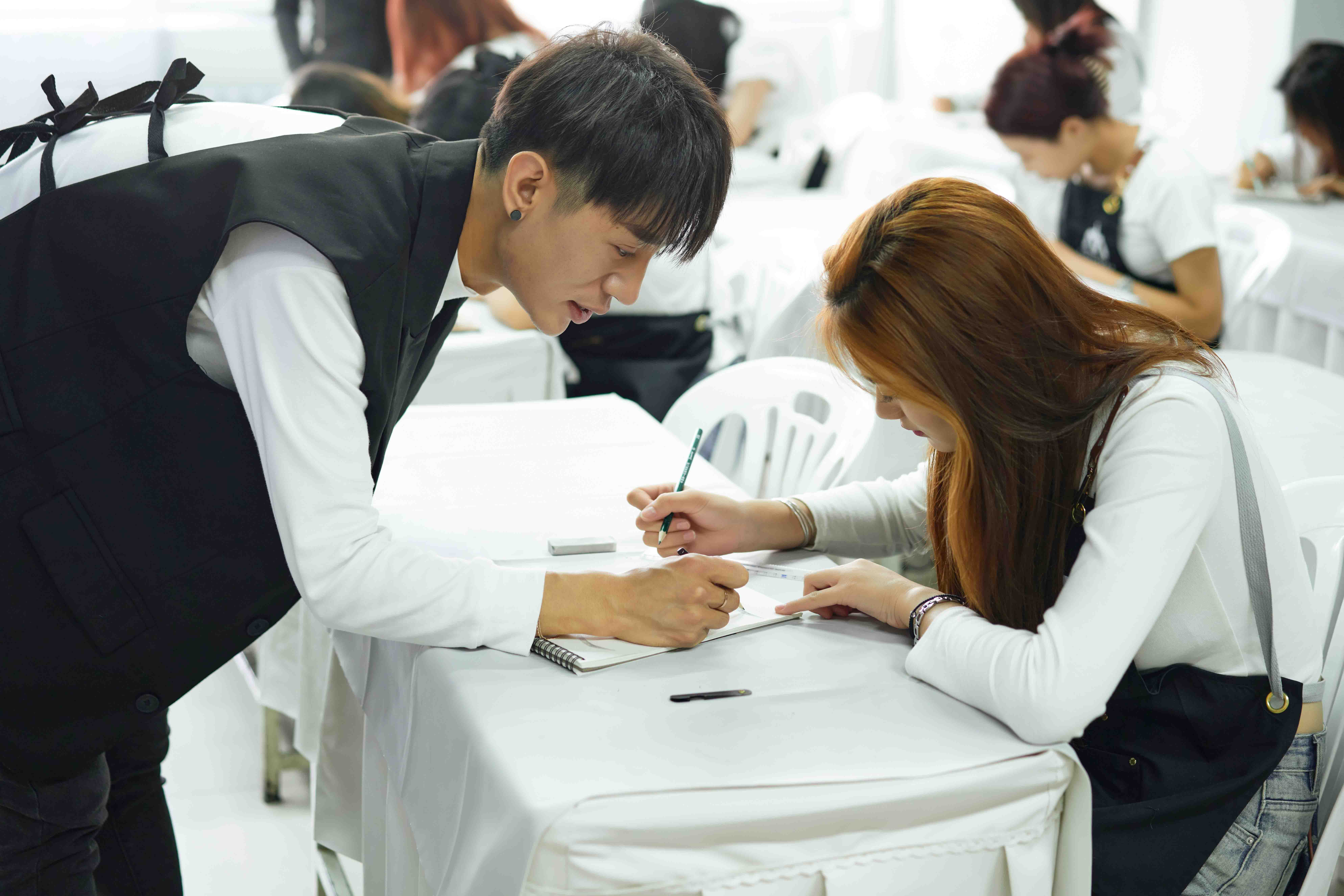 2026美佳娜美容美发化妆学校学费是多少？费用全解析