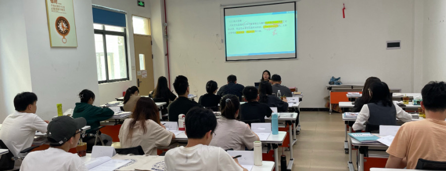 <p>广州燃领教育深耕广东本土、专注编制类考试培训的专业化职业教育机构，扎根广州核心城区，聚焦广东省考、广东教师招聘两大核心赛道，区别于全国通用型培训机构，主打本土化、轻量化、高适配的备考教学体系，精准贴合广东公考、教招独特考情，是适配广东本地考生的实力派备考机构。专注服务广东各地零基础、在职、应届等各类备考考生。</p>