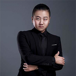 济南华尚化妆培训学校摄影总监老师
