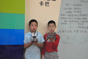 北京卡巴青少儿科技活动中心北京卡巴9-10岁智能机器人课程图片