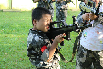 中国青少年军事夏令营7天体验营图片