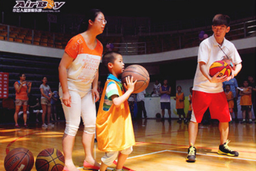 赤菟体育小飞人篮球俱乐部上海赤菟小飞人4-6岁篮球训练营幼教启蒙课图片