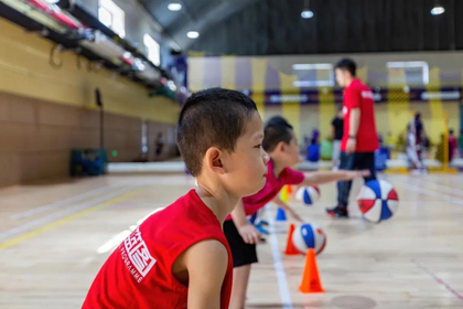 北京未来篮图青少儿篮球俱乐部北京未来篮图基础篮球训练课程图片